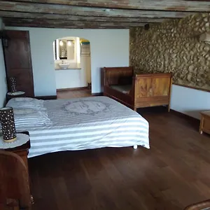 Maison d'hôtes A La Ferme Au Milieu Des Lavandes, Valensole