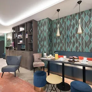 Casaô 3*, Paris France